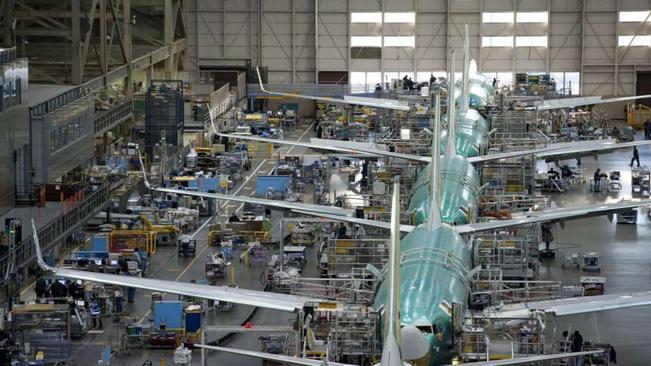Boeing quer produzir 52 aviões do modelo 737 por mês. É muita coisa!